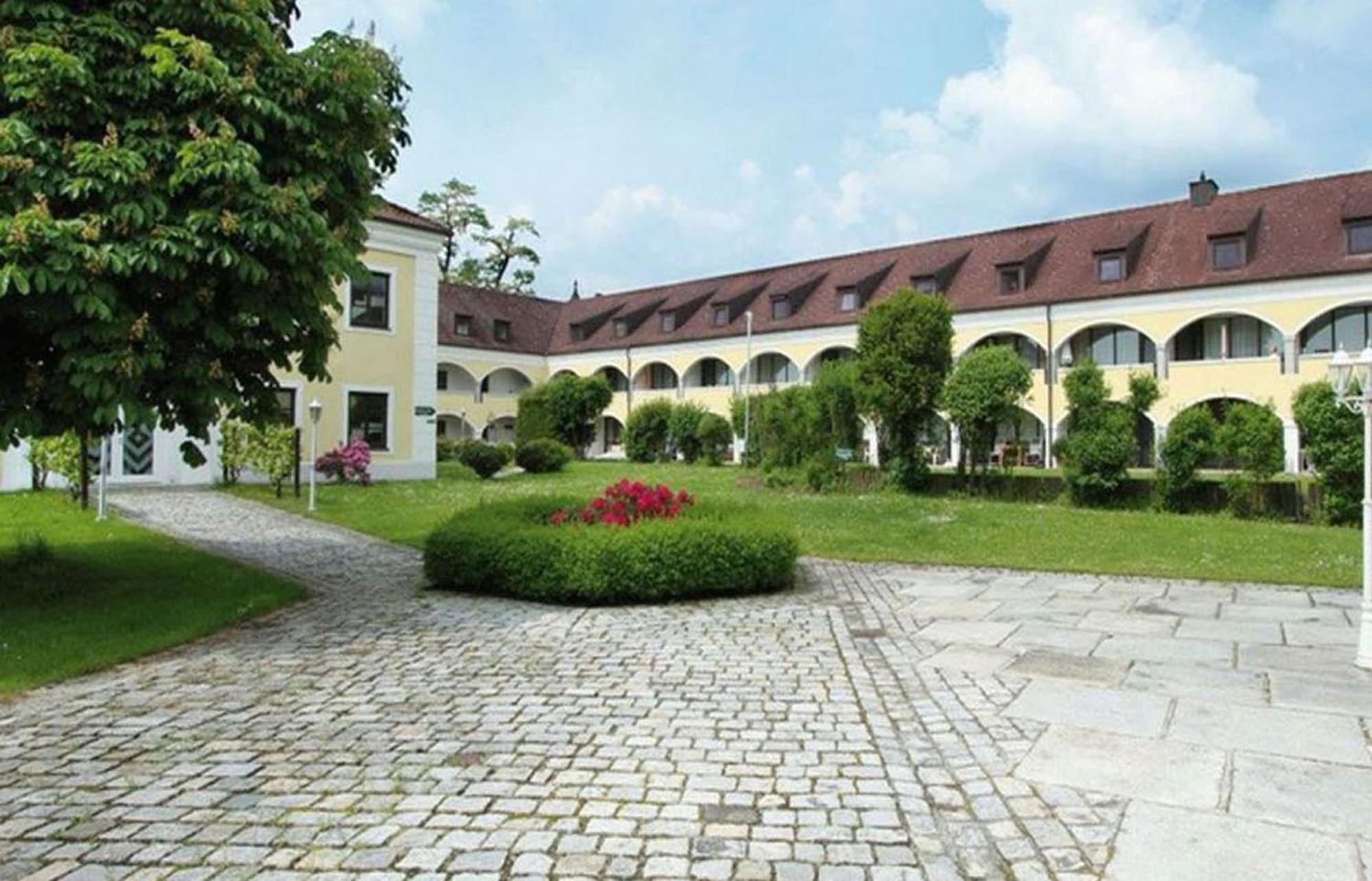 Schloss Kirchham Luaran gambar